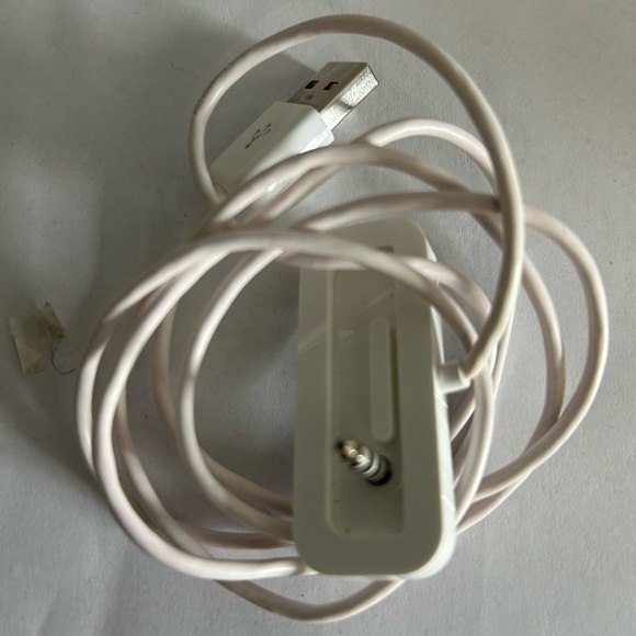 iPod Shuffle 2nd Generation Includes Charger Pre Owned SOLD AS IS - Picture 3 of 8